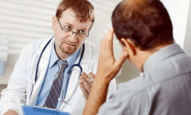 Consultation of the patient with a doctor
